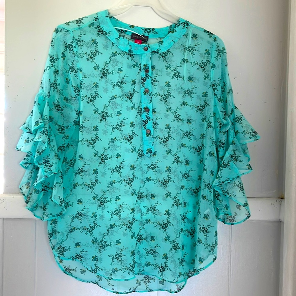 NWOT Vince Camuto teal green floral flutter sleeve top - Picture 1 of 7